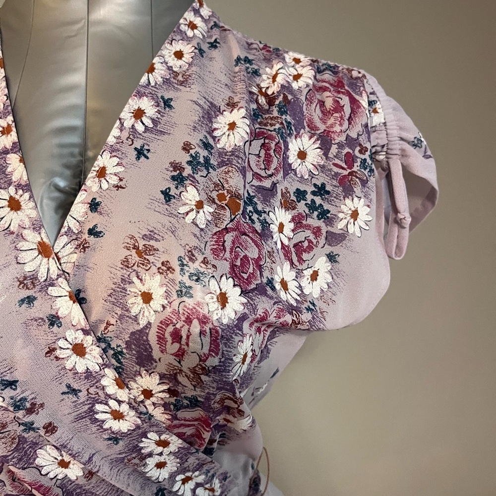 Dusty Mauve Floral Wrap Midi Dress with Self-Tie Waist - Picture 4 of 8